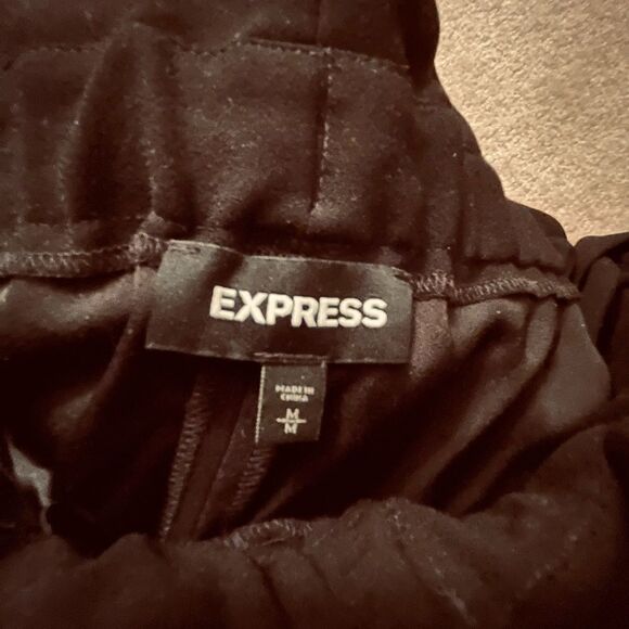 Mini skirt with Belt - Picture 2 of 3